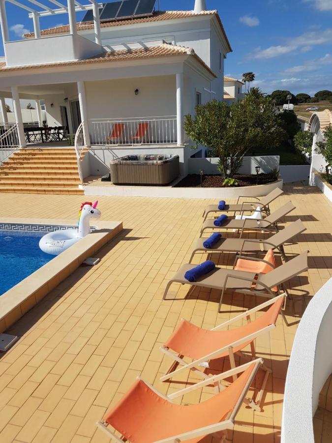 Sunset Villa By Laranjal Rentals Olhos de Agua  Exterior photo