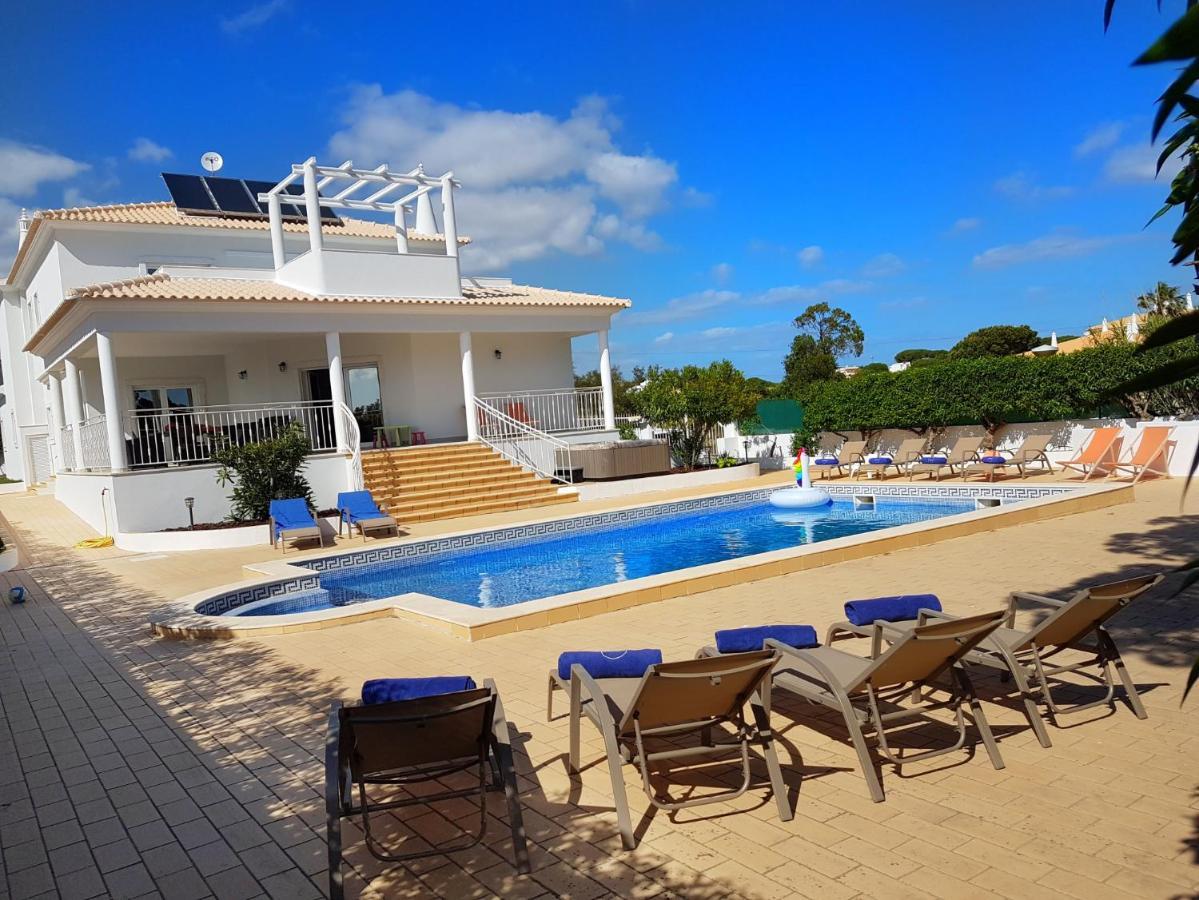 Sunset Villa By Laranjal Rentals Olhos de Agua  Exterior photo